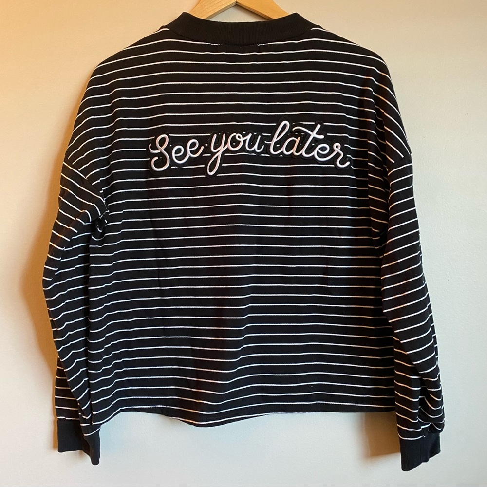 Others Follow. Crew-neck sweater. Striped. Extra small. 100% cotton. Boxy fit.